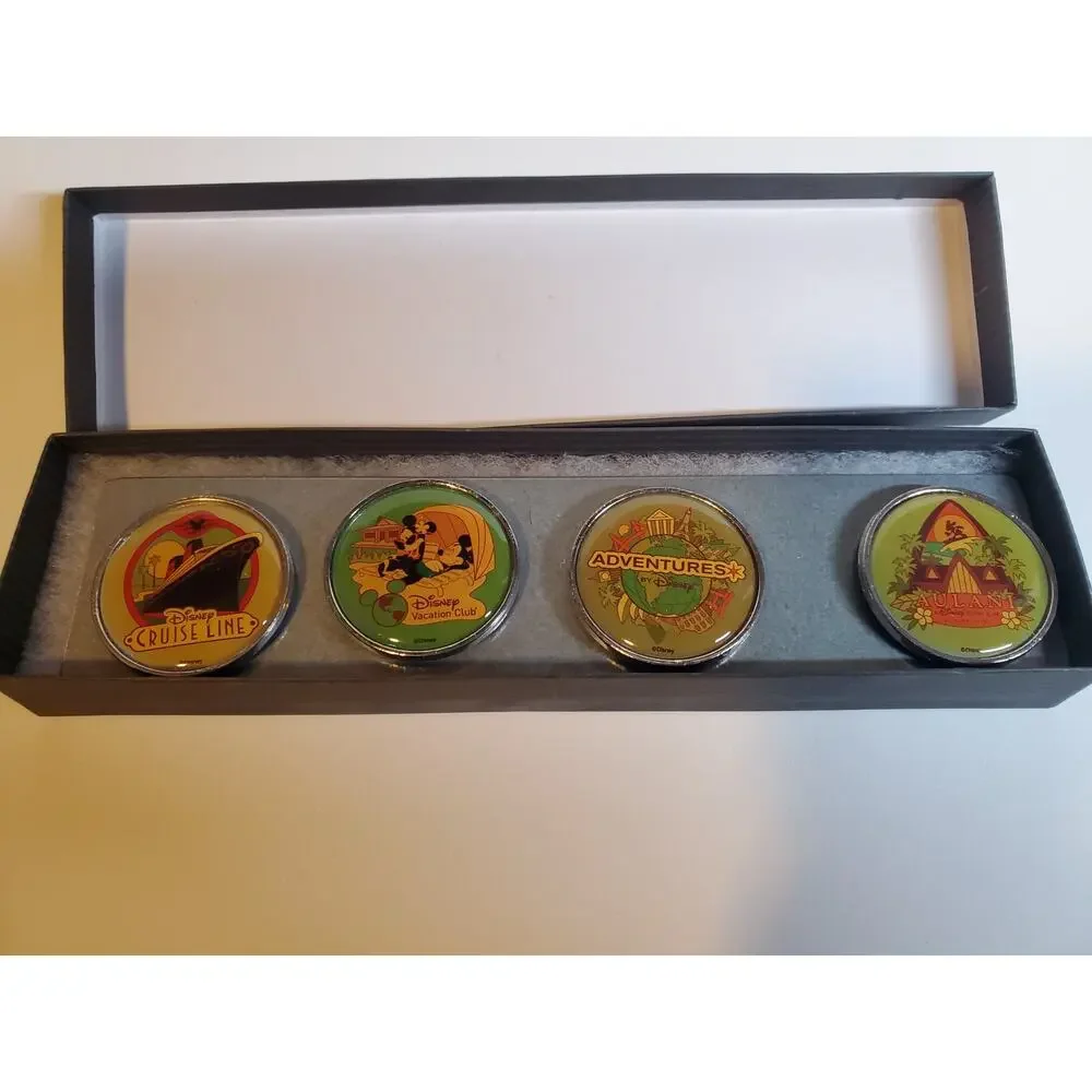 D23 Expo 2015 - Disney 4 Magnets Set
